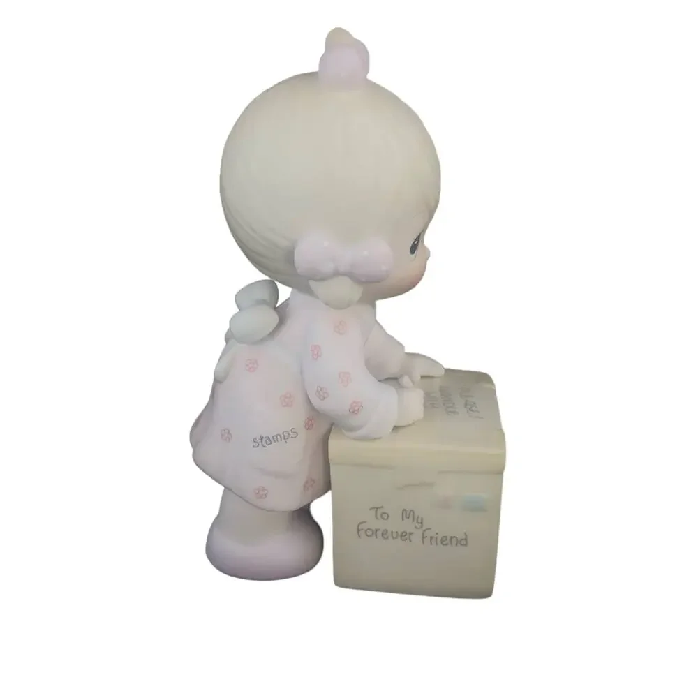 Precious Moments 1987 Sharing is Universal Figurine